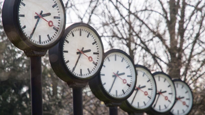 STIŽE PROLEĆE: Počinje u petak, a kazaljke SAT UNAPRED pomeramo poslednjeg vikenda u martu!