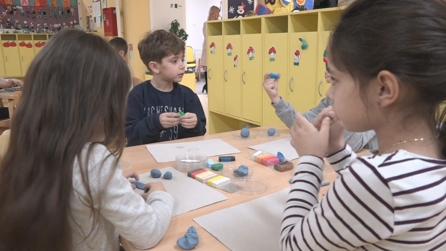 KONKURS za prijem dece u celodnevni boravak ( 11 časova) i pripremni predškolski program (4 časa) za radnu 2019/20. GODINU