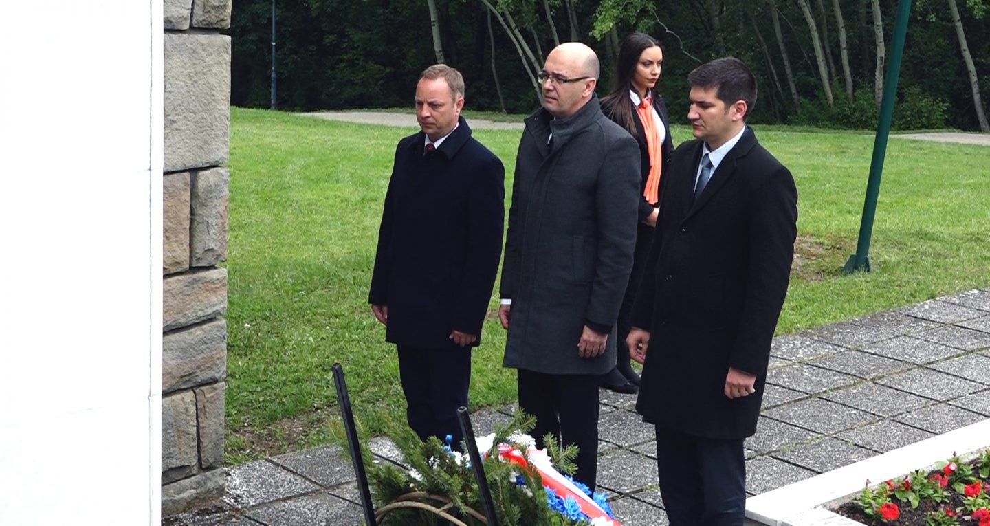 Obeležen Dan pobede nad fašizmom u Požarevcu i otkriven spomenik maršalu Žukovu na Čačalici FOTO