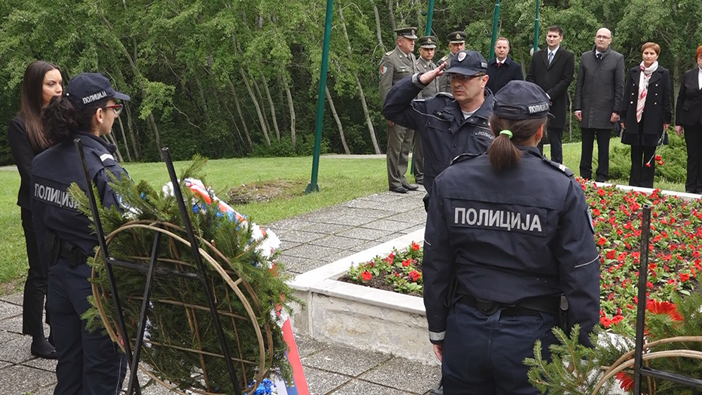 Obeležen Dan pobede nad fašizmom u Požarevcu i otkriven spomenik maršalu Žukovu na Čačalici FOTO