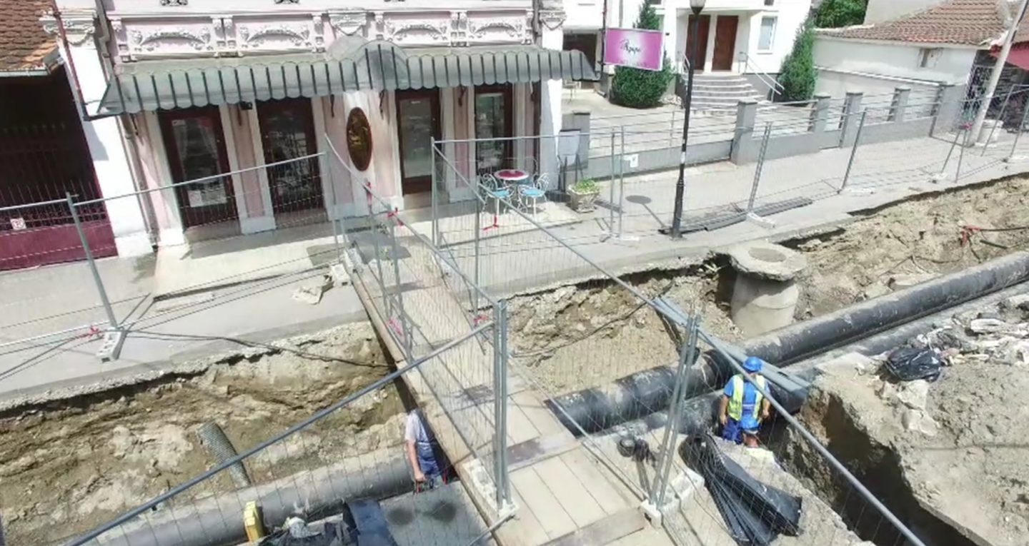 Zaključavanje ljubavi postala atrakcija u Požarevcu