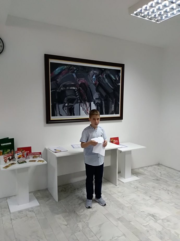 Uručene nagrade na konkursu „Đak umetnik“ časopisa Klik VREDNE NAGRADE OTIŠLE U RUKE VREDNIH ĐAKA