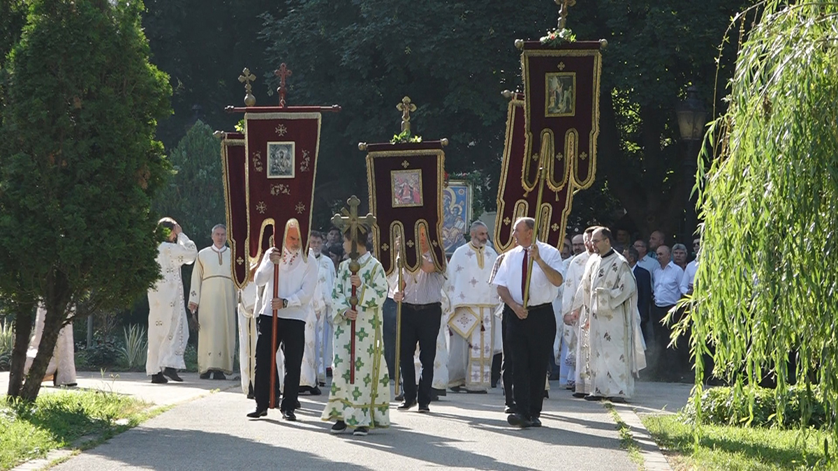 Litija ulicama Požarevca – Gradska slava Sveta trojica ili Duhovi FOTO