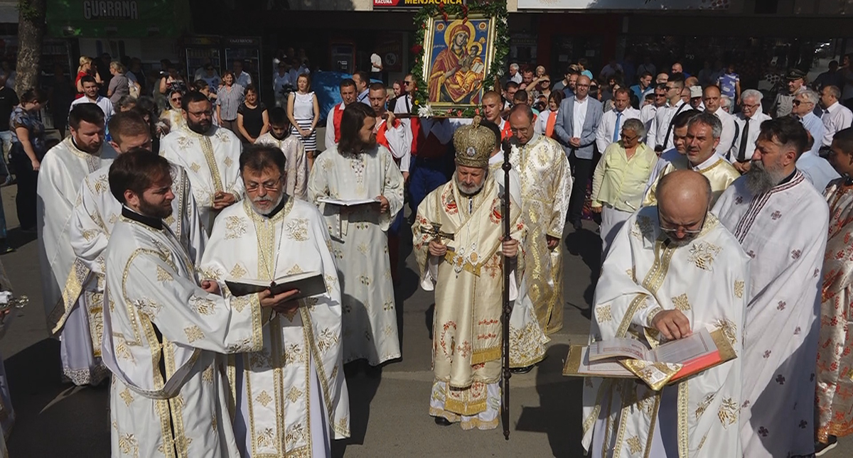 Litija ulicama Požarevca – Gradska slava Sveta trojica ili Duhovi FOTO