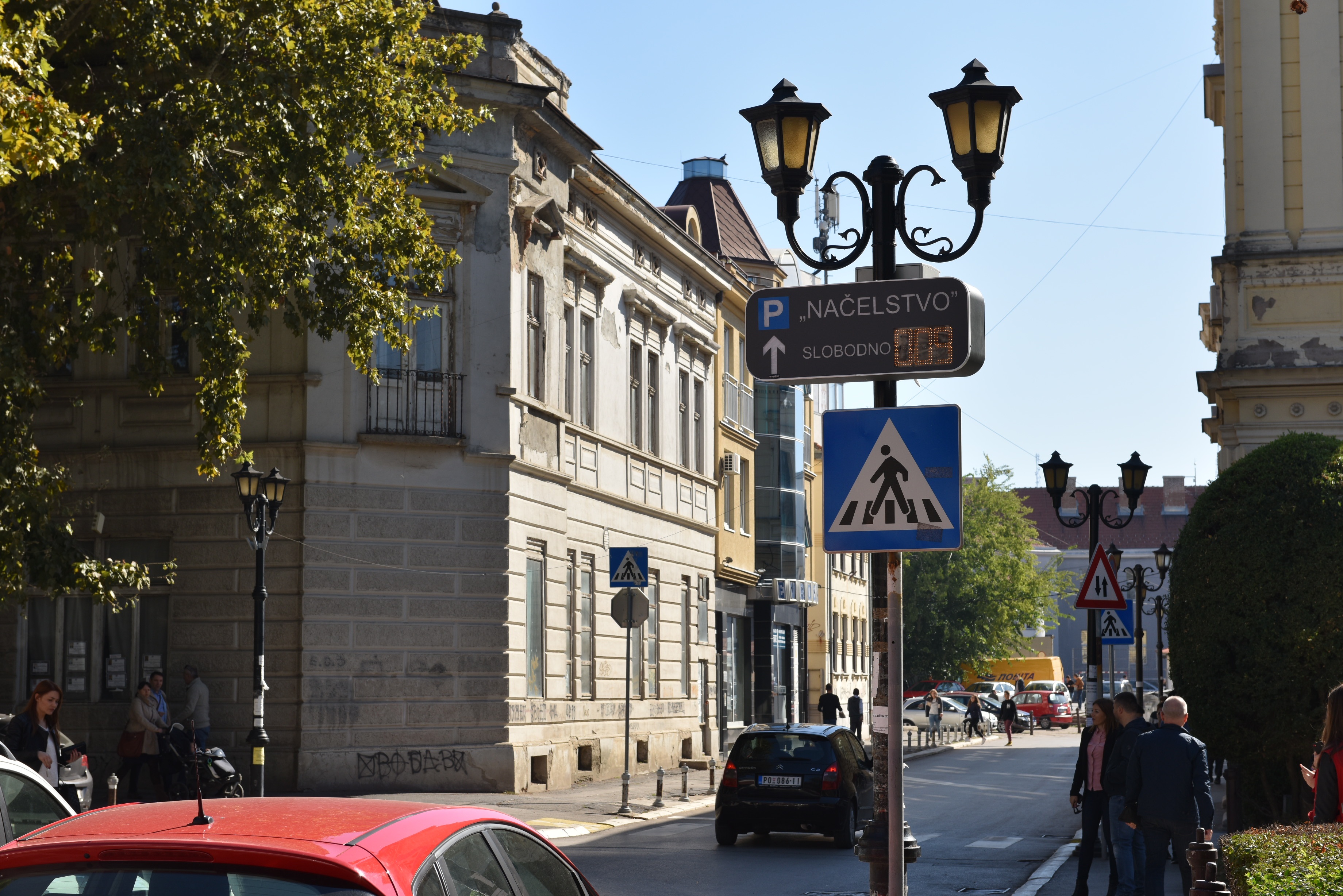 Brojači parking mesta na novom kružnom toku