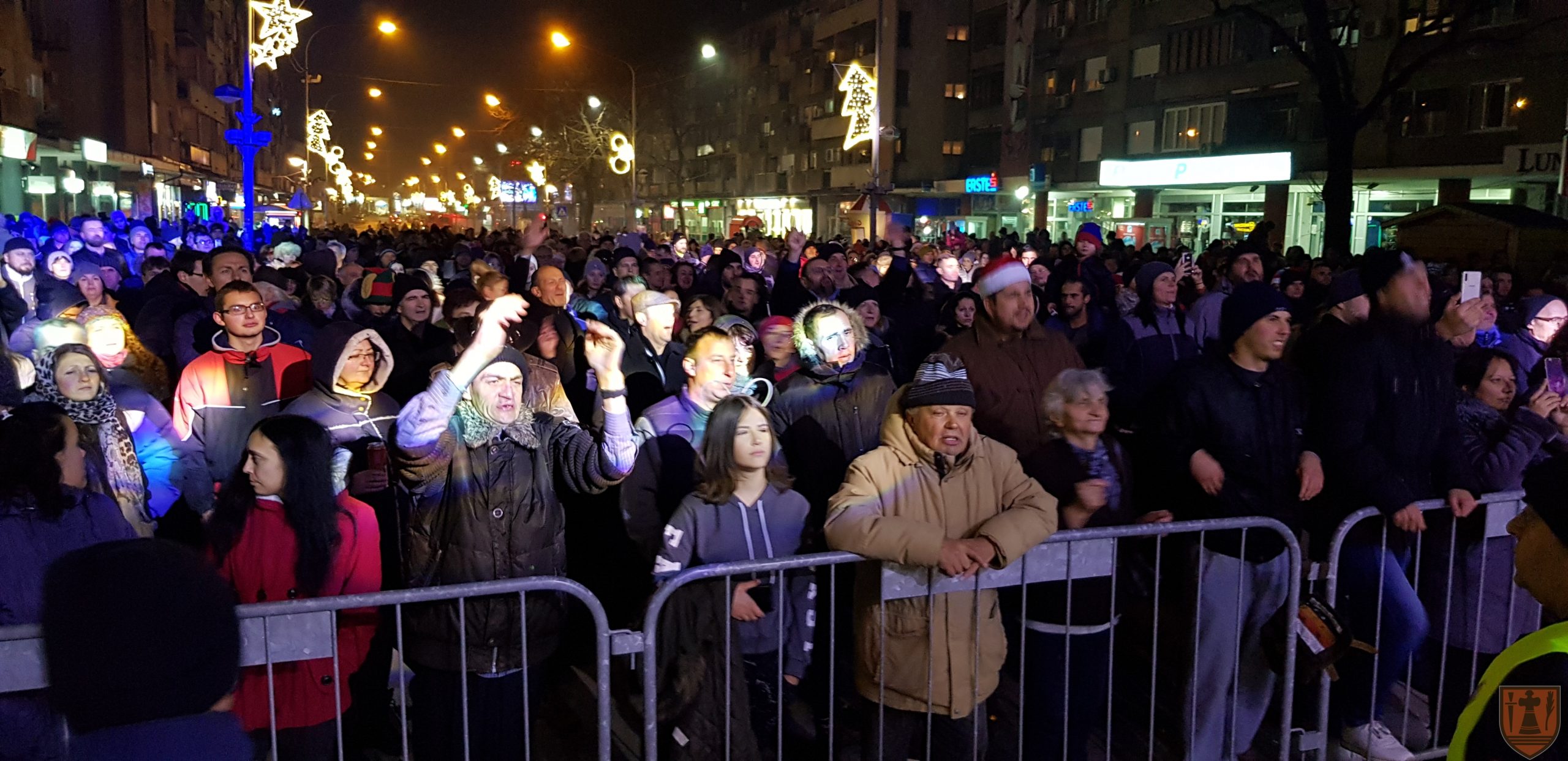 Požarevljani dočekali Novu godinu uz koncert Dr Neleta Karajlića