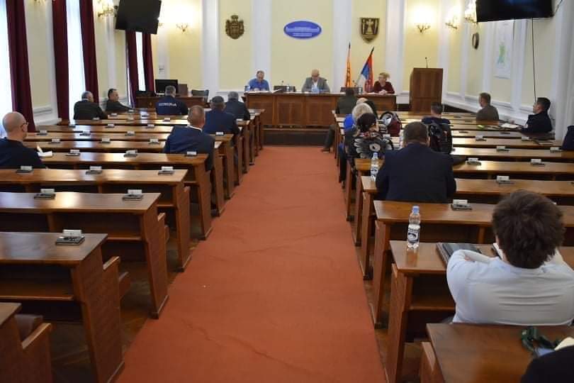 Počelo održavanje higijene na ulicama vodom i hlorom u Gradu Požarevcu