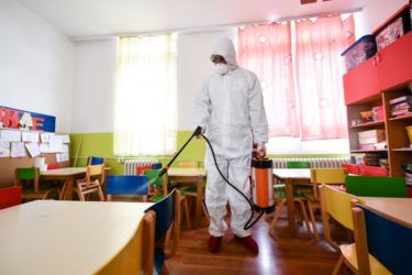 Kako se prenosi virus korona: Odeća, hrana i drugi izvori oko kojih ne moramo toliko da brinemo
