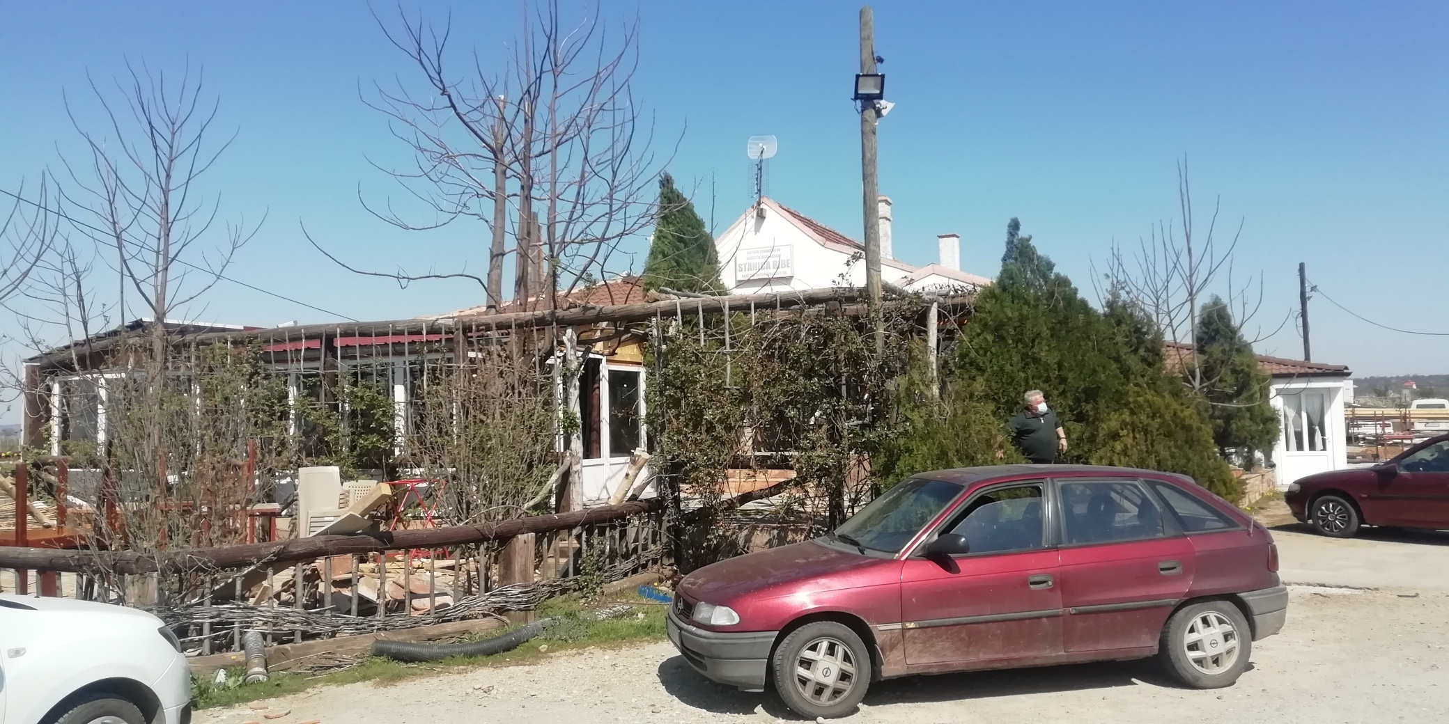 „STANICA BIBE“ HRANI SIROMAŠNE