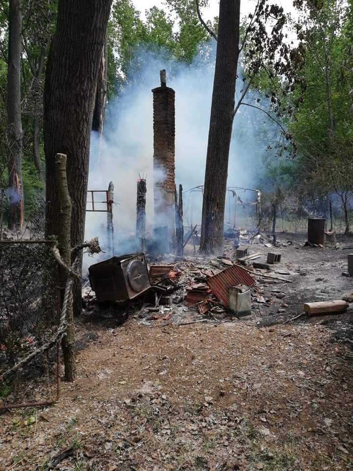 Požar u vikend naselju „Konjsko groblje“FOTO