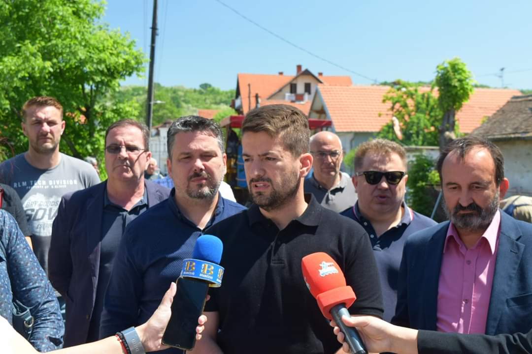 Asfaltirana ulica Milana Ristića u Petrovcu na Mlavi