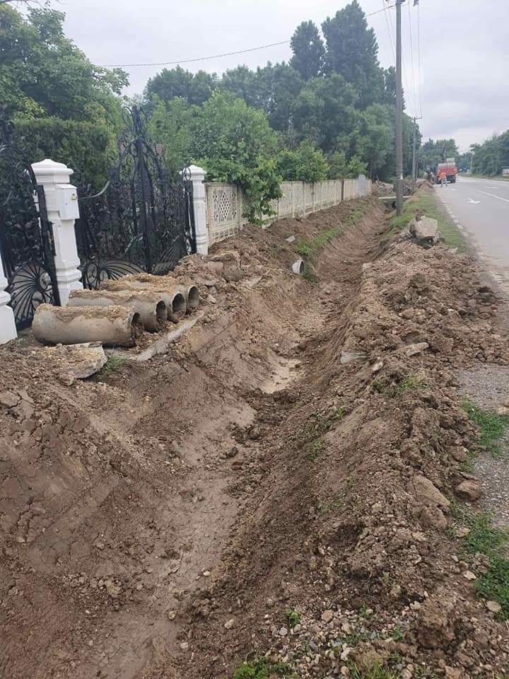 RADOVI NA IZGRADNjI PEŠAČKE STAZE PORED ŠKOLE U RAŠANCU