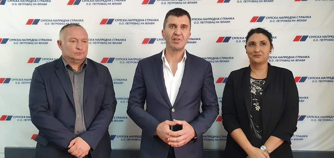 MINISTAR ZORAN ĐORĐEVIĆ U POSETI OO SNS PETROVAC NA MLAVI