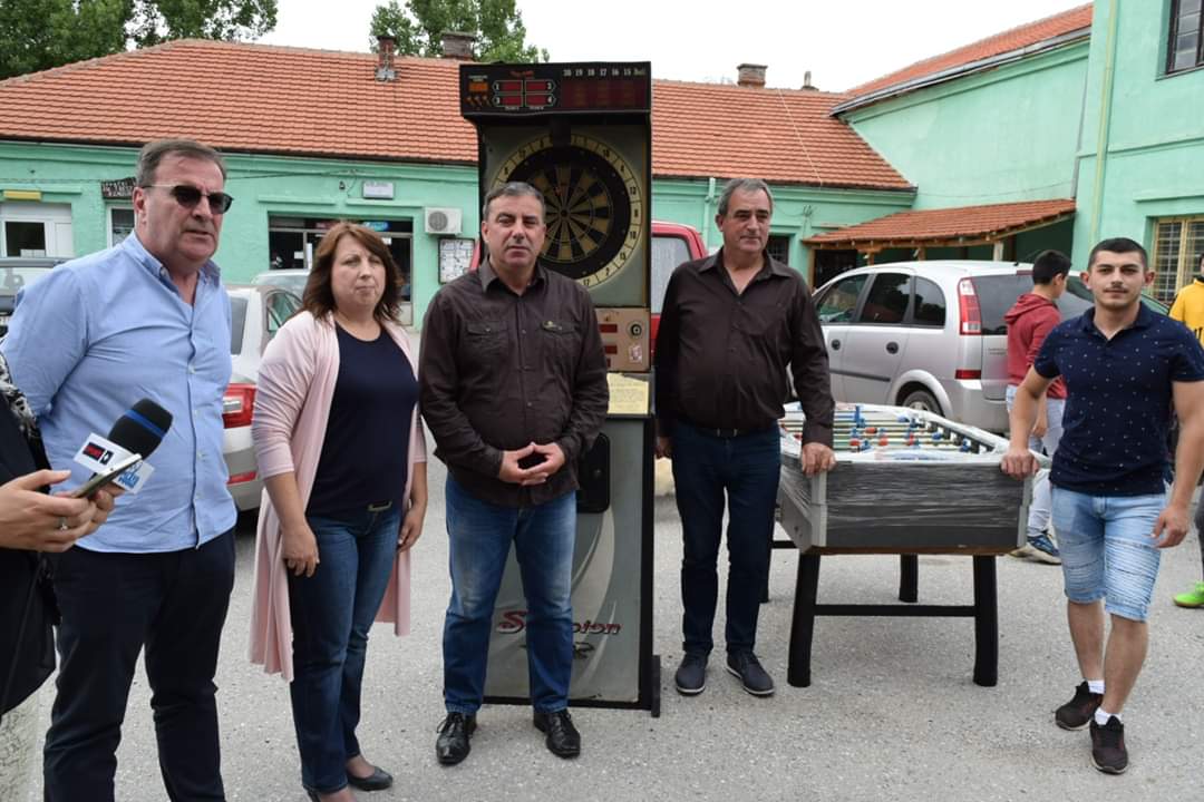 Novoasfaltirani putni pravac u naselju Kladurovo