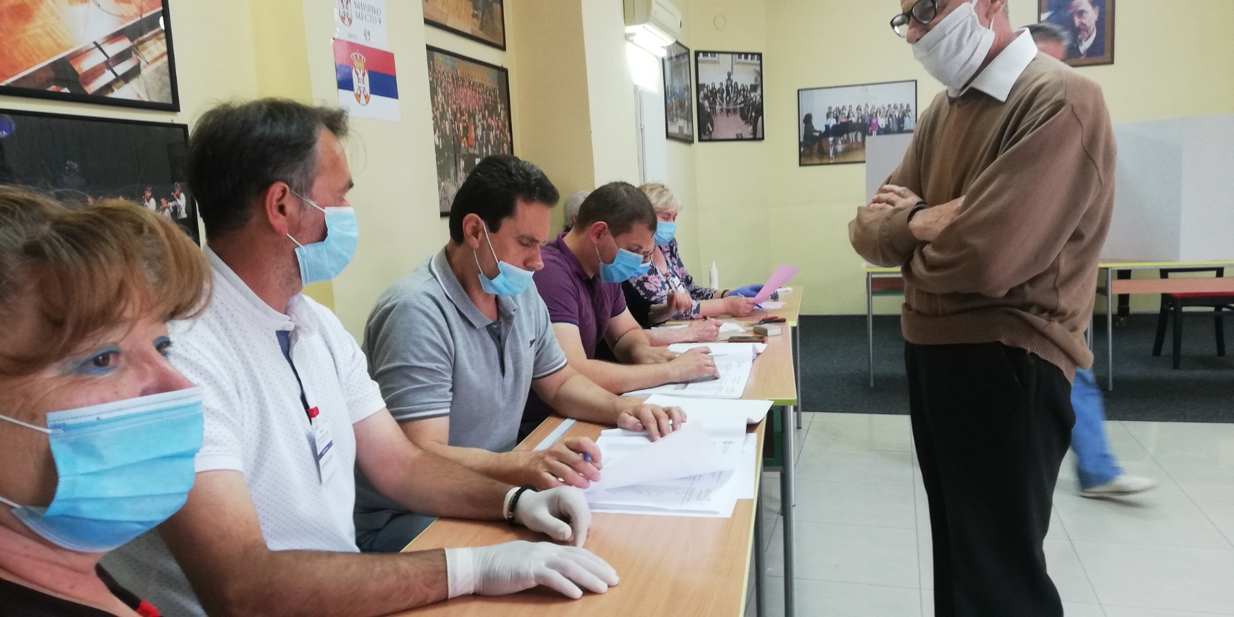 Izlaznost do 15 časova u Požarevcu i Kostolcu