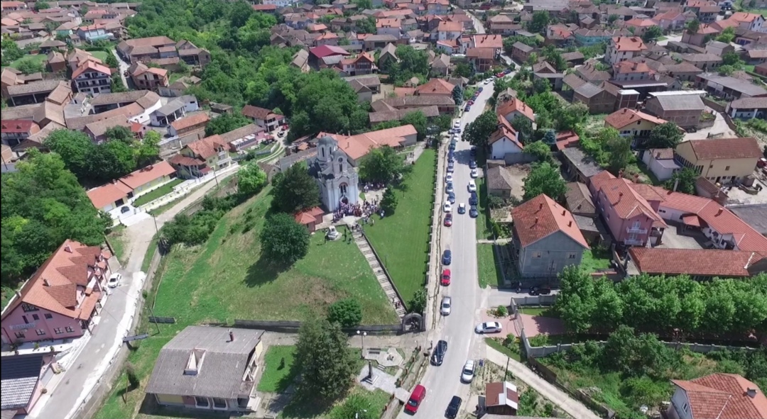 Pao potporni zid oko crkve Svetog Trifuna u Kličevcu FOTO