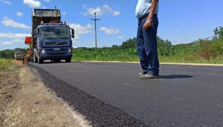 Asfaltirana deonica lokalnog puta do Kamijeva