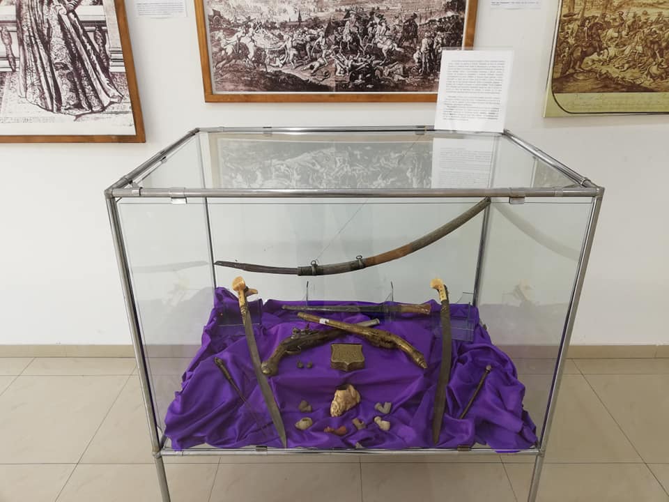 Izložba „Između Istoka i Zapada“ u Galeriji savremene umetnosti, povodom potpisivanja Požarevačkog mira