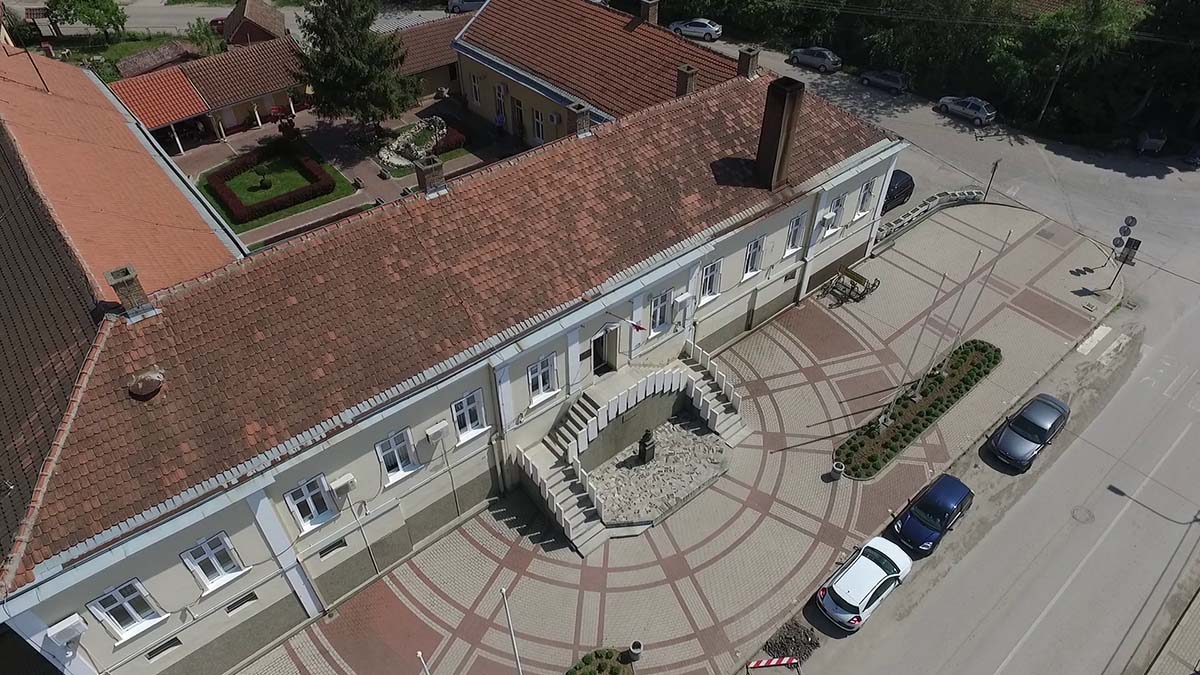 Jovan Lukić, predsednik opštine Žabari: „Po 3000 dinara za preko 80-oro ugrožene dece umesto ukrašavanja“