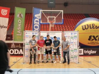 Ekipa „Stari grad“ iz Beograda osvojila prvo mesto na 3×3 turniru u basketu u Požarevcu (FOTO)