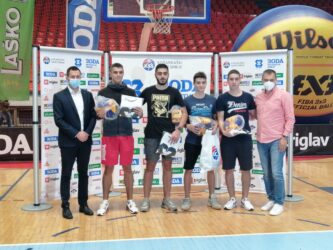 Ekipa „Stari grad“ iz Beograda osvojila prvo mesto na 3×3 turniru u basketu u Požarevcu (FOTO)
