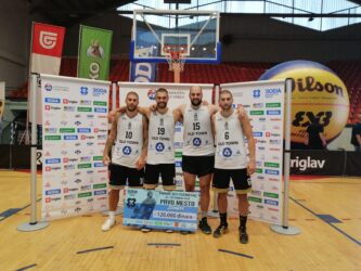 Ekipa „Stari grad“ iz Beograda osvojila prvo mesto na 3×3 turniru u basketu u Požarevcu (FOTO)