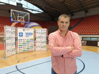 Ekipa „Stari grad“ iz Beograda osvojila prvo mesto na 3×3 turniru u basketu u Požarevcu (FOTO)