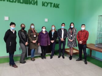 U okviru programa ROMACTED kostolačkim prvacima podeljeni poklon paketi sa školskim priborom