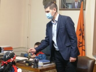 Dečija nedelja u Požarevcu: gradonačelnik Saša Pavlović ugostio mališane u gradskom zdanju (FOTO)