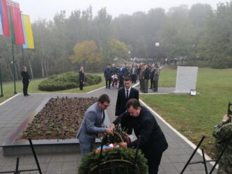 Požarevac: Ministar Đorđević položio vence u Spomen-parku na Čačalici