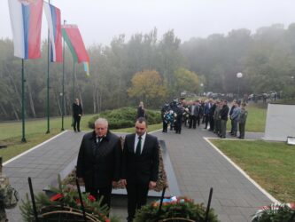 Požarevac: Ministar Đorđević položio vence u Spomen-parku na Čačalici
