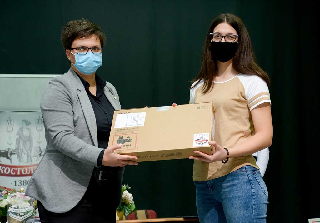 Nagrađeni najbolji đaci generacije u Kostolcu
