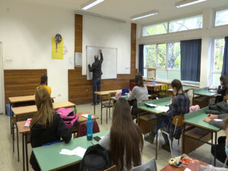 Računarstvo i informatika u Srednjoj školi „Mladost“ u Petrovcu na Mlavi