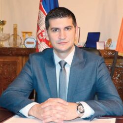 Požarevačke škole dobile opremu od kompanije NIS u okviru programa „Zajednici zajedno“