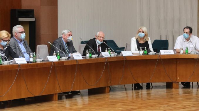 Šta će biti sa merama? Pred članovima Kriznog štaba je odluka o merama na granici, a evo o čemu će se još raspravljati