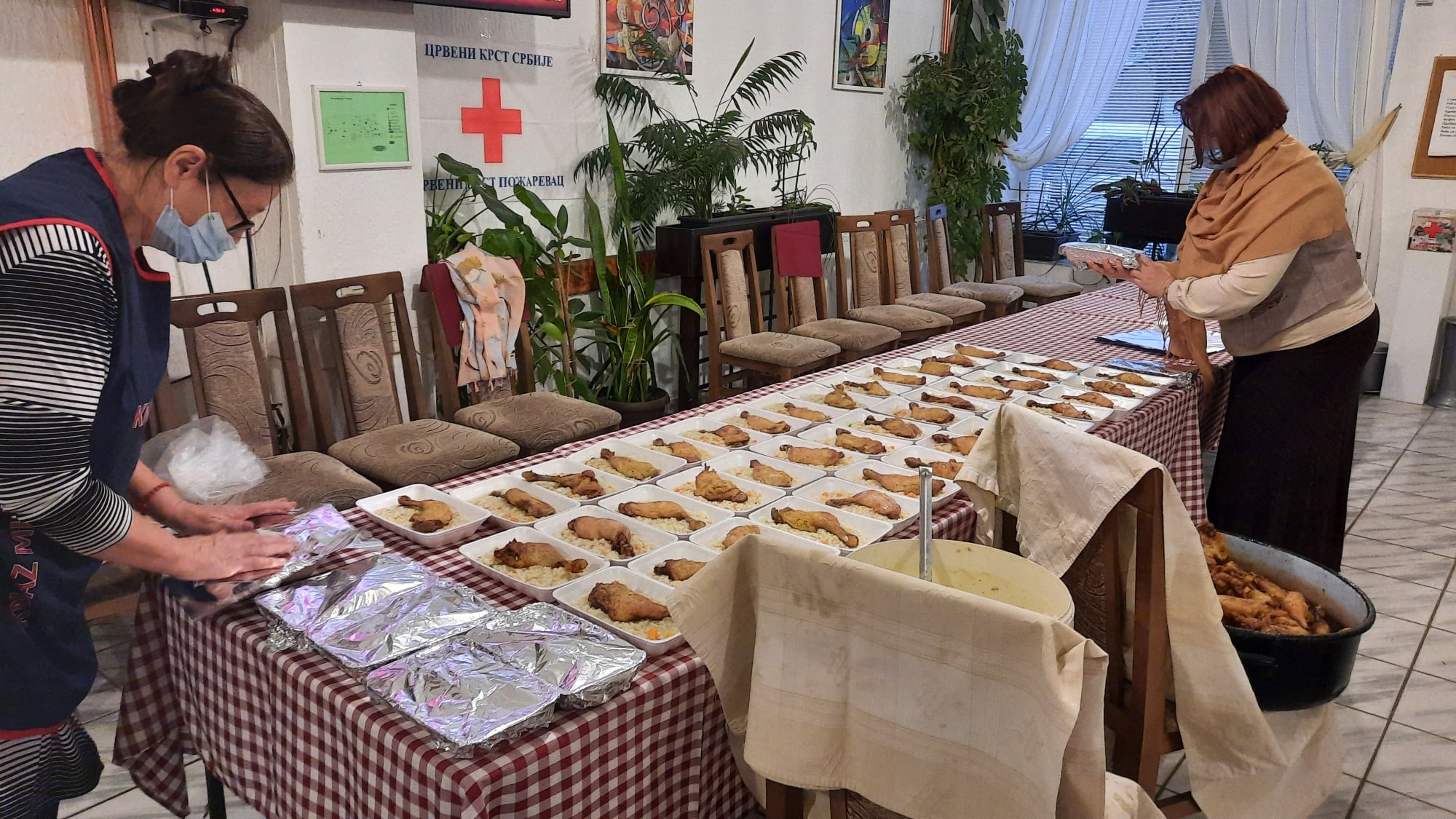 Božićna akcija Kola srpskih sestara „Bosa Pavlović“ i Crvenog krsta u Požarevcu (FOTO)