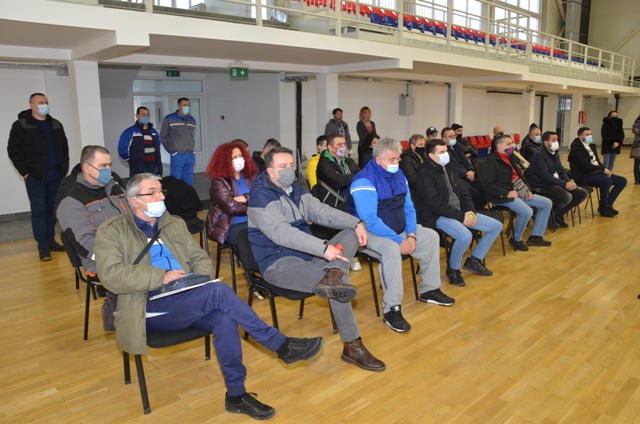U novoizgrađenoj sportskoj hali na Srebrnom jezeru potpisani ugovori za finansiranje sportskih udruženja