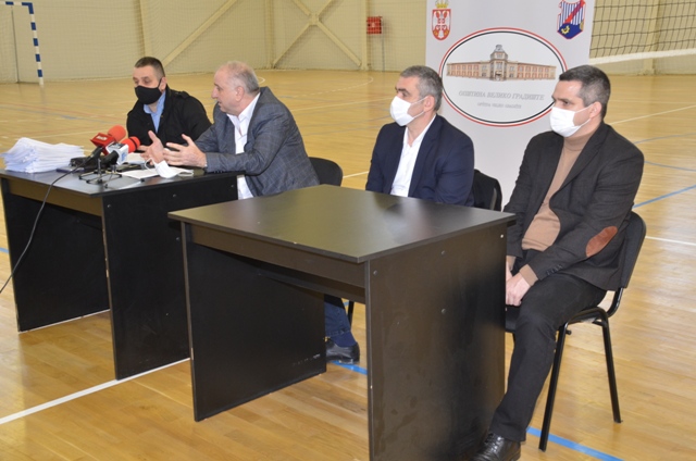 U novoizgrađenoj sportskoj hali na Srebrnom jezeru potpisani ugovori za finansiranje sportskih udruženja