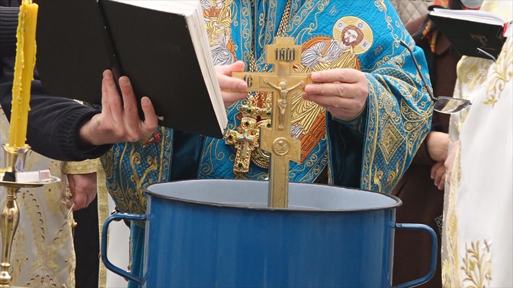 Episkop požarevačko-braničevski Ignatije služio je na Bogojavljenje u Sabornoj crkvi u Požarevcu (FOTO)