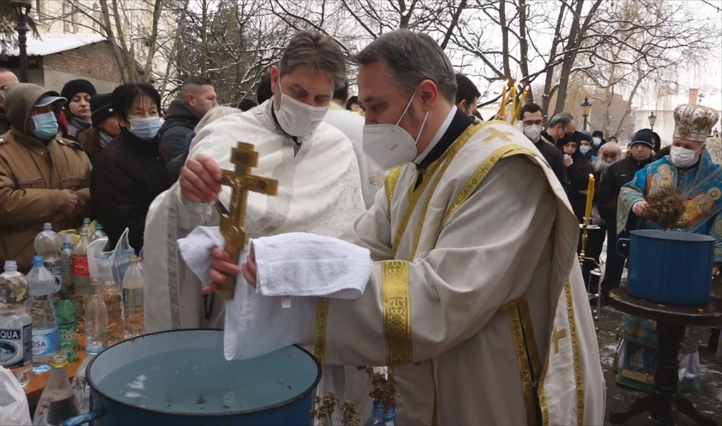 Episkop požarevačko-braničevski Ignatije služio je na Bogojavljenje u Sabornoj crkvi u Požarevcu (FOTO)