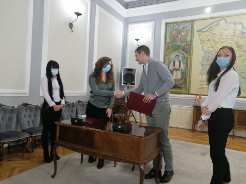 Požarevac: potpisano 60 ugovora o stipendijama