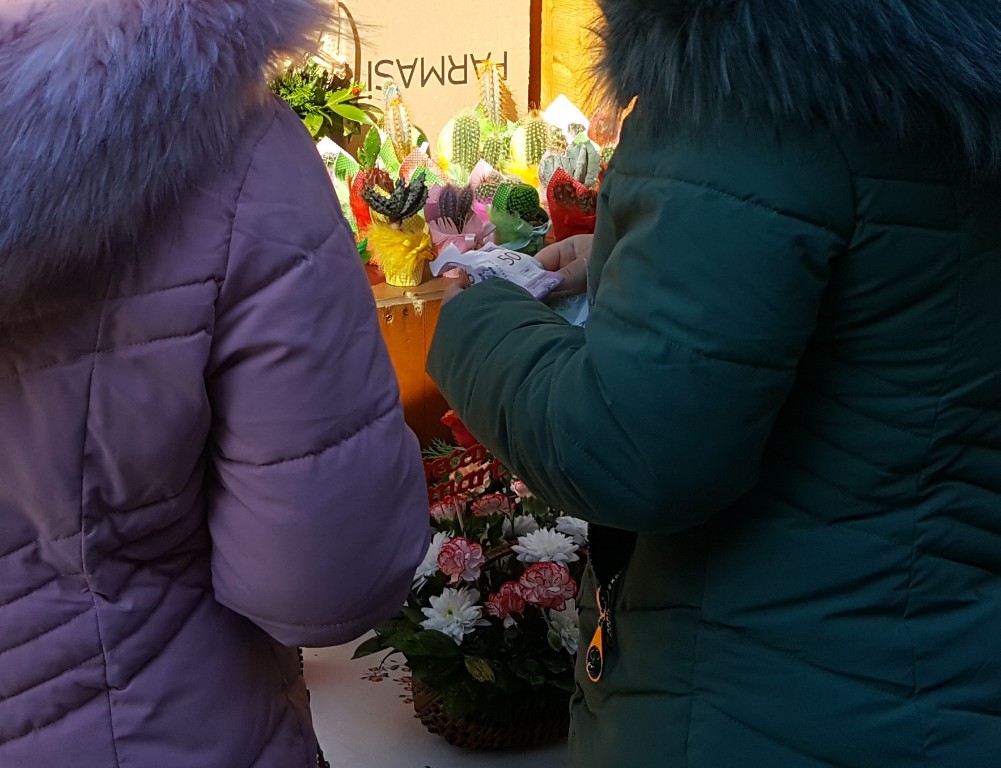 Osmomartovska prodaja u Gradskom parku radiće tokom celog vikenda! (FOTO)