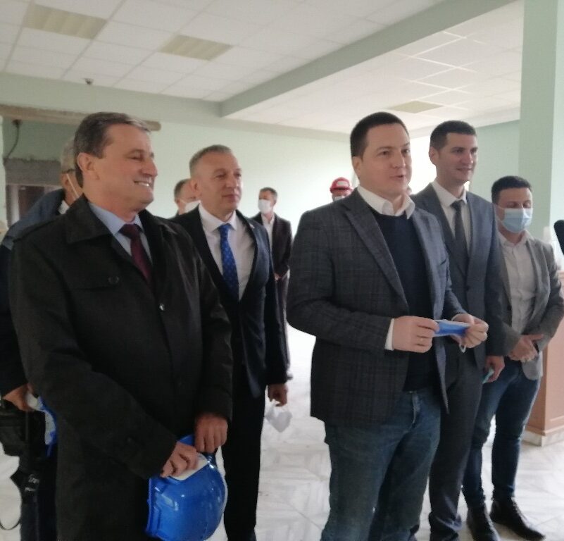 Ministar prosvete obišao radove na Domu učenika Poljoprivredne škole u Požarevcu
