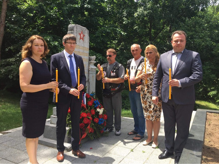Dan sećanja i tuge u čast stradalima u Drugom svetskom ratu (FOTO)