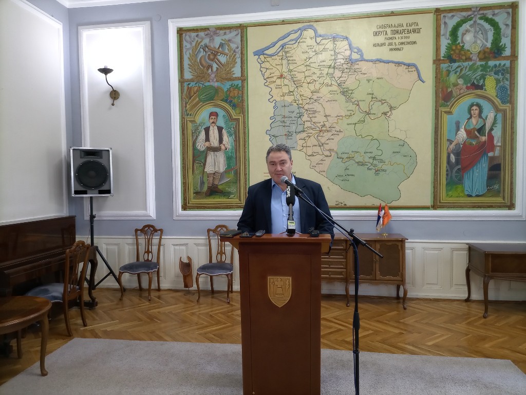 Požarevac: Gradonačelnik upriličio prijem đaka, osvajača republičkih medalja