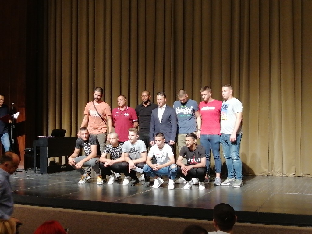 Grad Požarevac dodelio nagrade najboljima u protekle dve školske godine (FOTO)